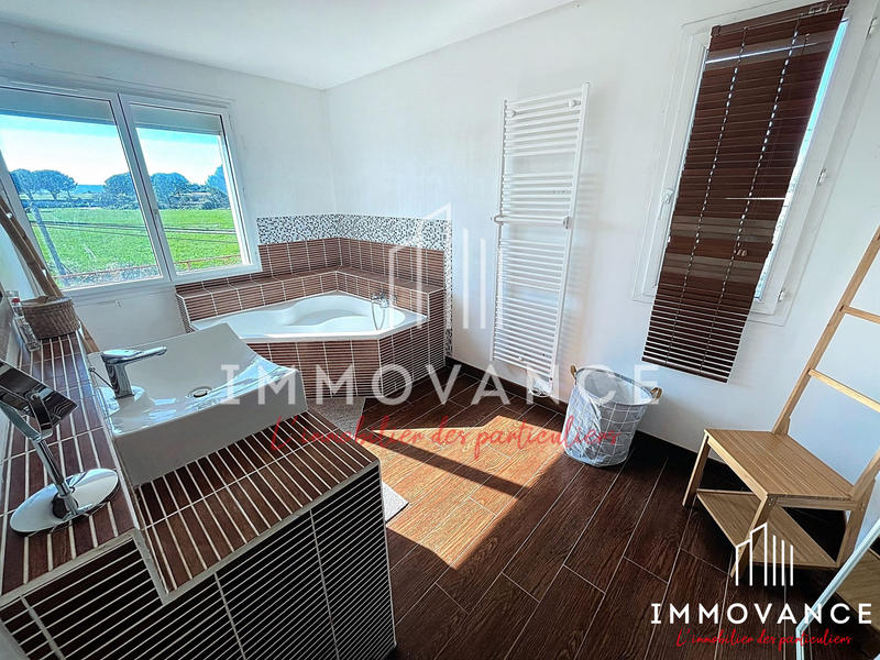 Villa - 190 m² - 6 pièces