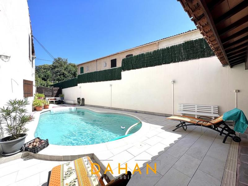 Villa - 255 m² - 6 pièces