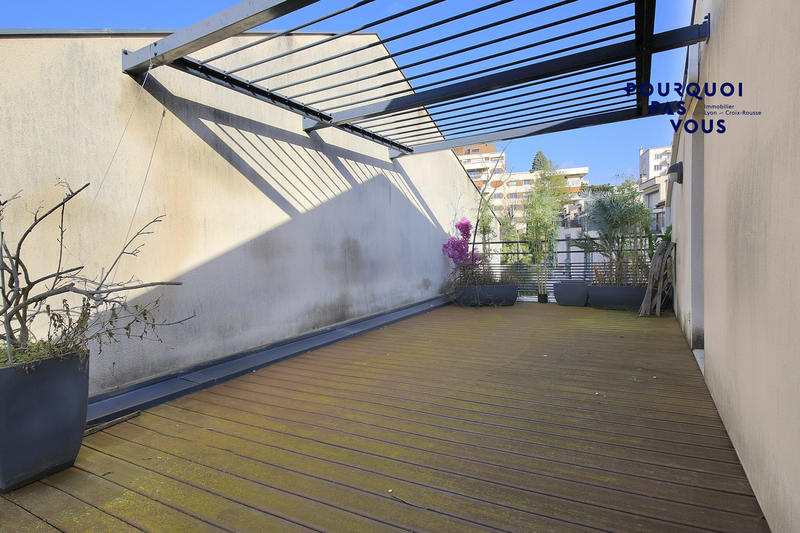 Maison - 210 m² - 6 pièces