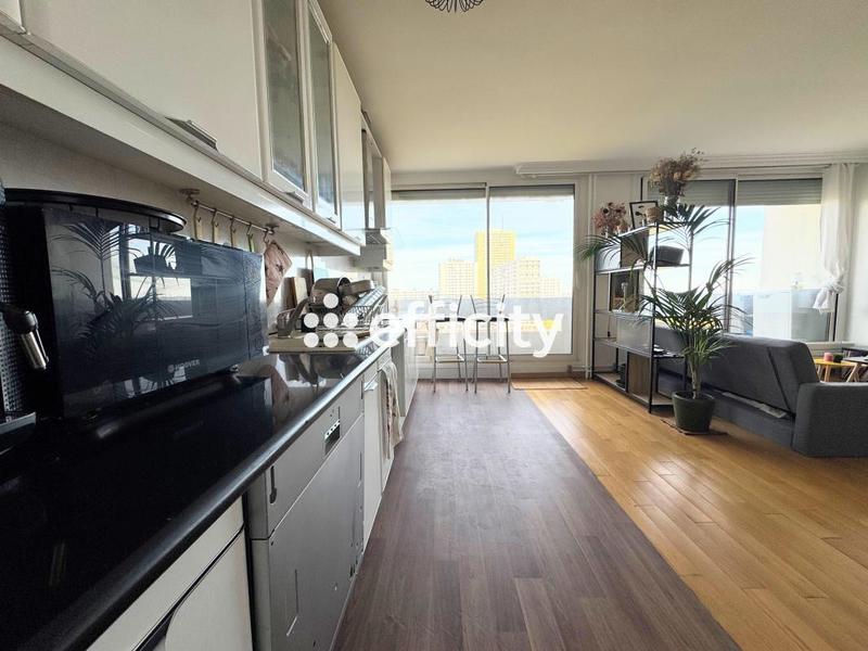 Appartement ancien - 80 m² - 4 pièces