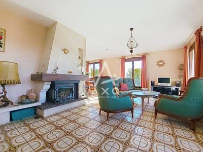 Maison - 104 m² - 5 pièces