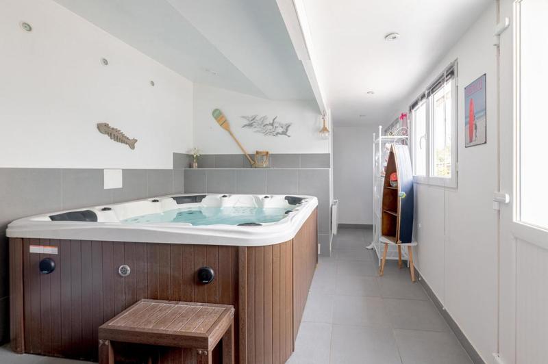 Maison - 190 m² - 7 pièces