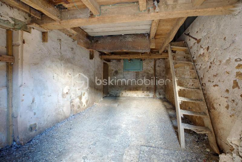 Maison traditionnelle - 234 m² - 6 pièces