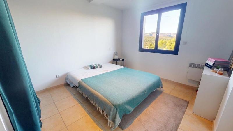 Maison - 143 m² - 6 pièces