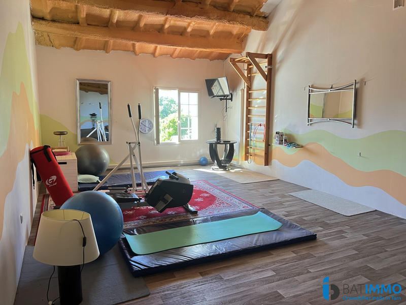 Maison - 248 m² - 7 pièces