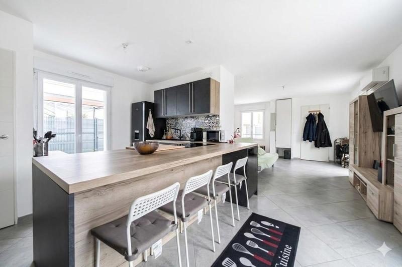 Maison - 80 m² - 5 pièces