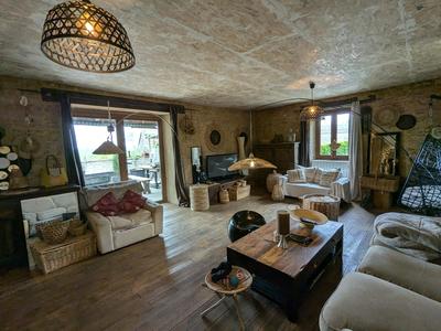 Maison - 120 m² - 4 pièces