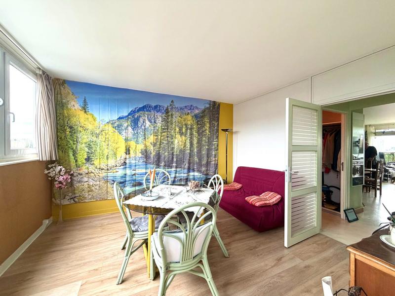 Appartement - 99 m² - 4 pièces