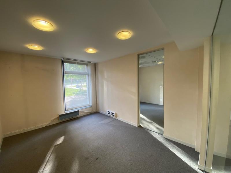 Local commercial - 221 m²