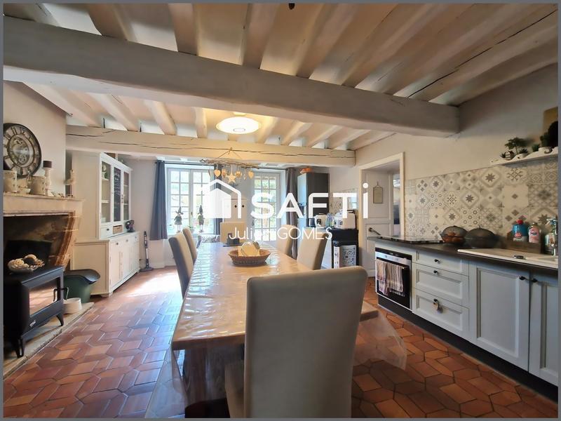 Maison - 298 m² - 12 pièces