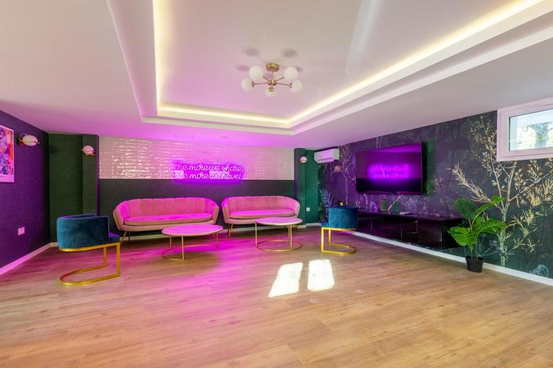 Maison de ville - 320 m² - 16 pièces