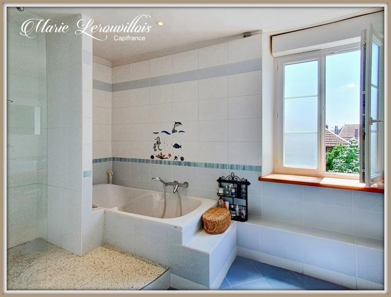 Maison - 402 m² - 12 pièces