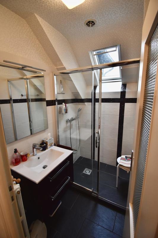 Maison traditionnelle - 149 m² - 6 pièces