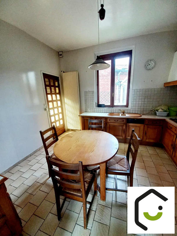 Maison - 200 m² - 8 pièces