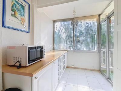 Appartement - 90 m² - 4 pièces