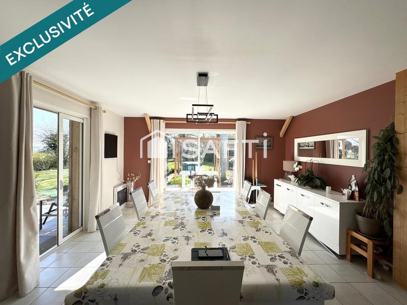 Maison - 220 m² - 8 pièces