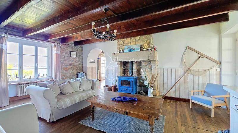 Villa - 186 m² - 9 pièces