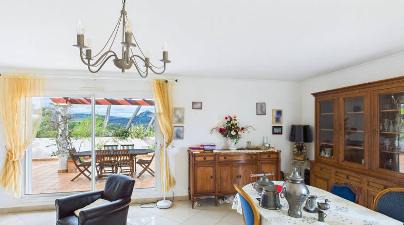 Appartement - 104 m² - 4 pièces