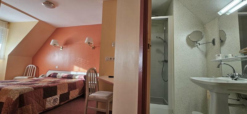 Local commercial - 676 m² - 22 pièces