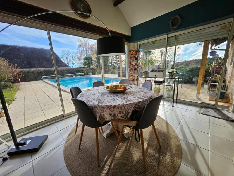 Propriété - 91 m² - 3 pièces