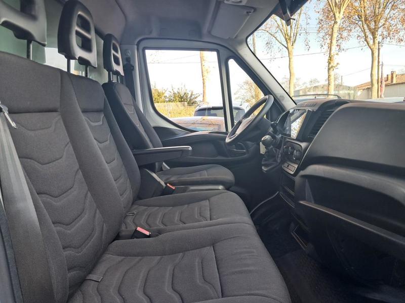 Iveco 35c13 Daily 20 M3 - Boite Auto Carplay Camera Tva Recuperable