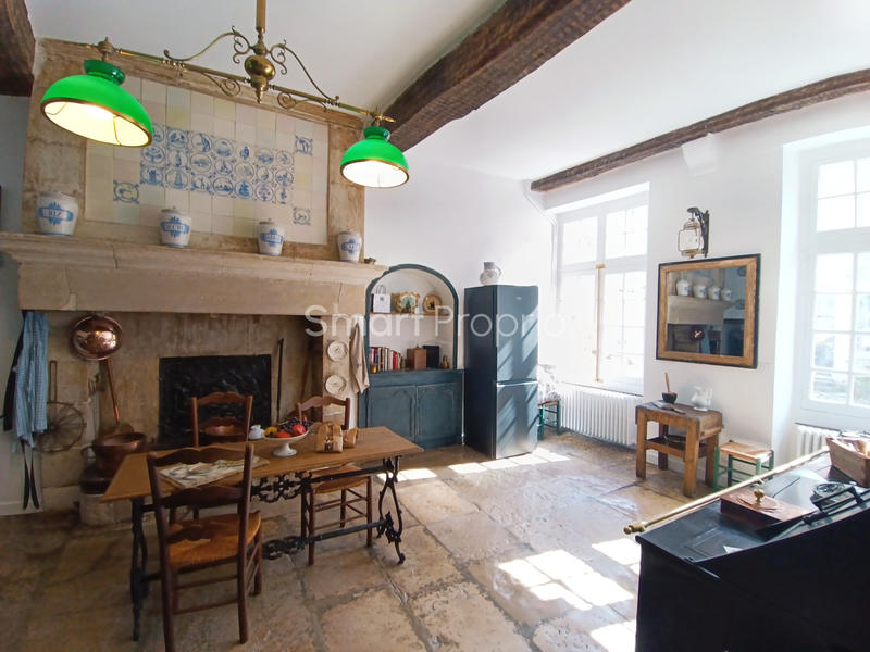 Propriété - 350 m² - 9 pièces