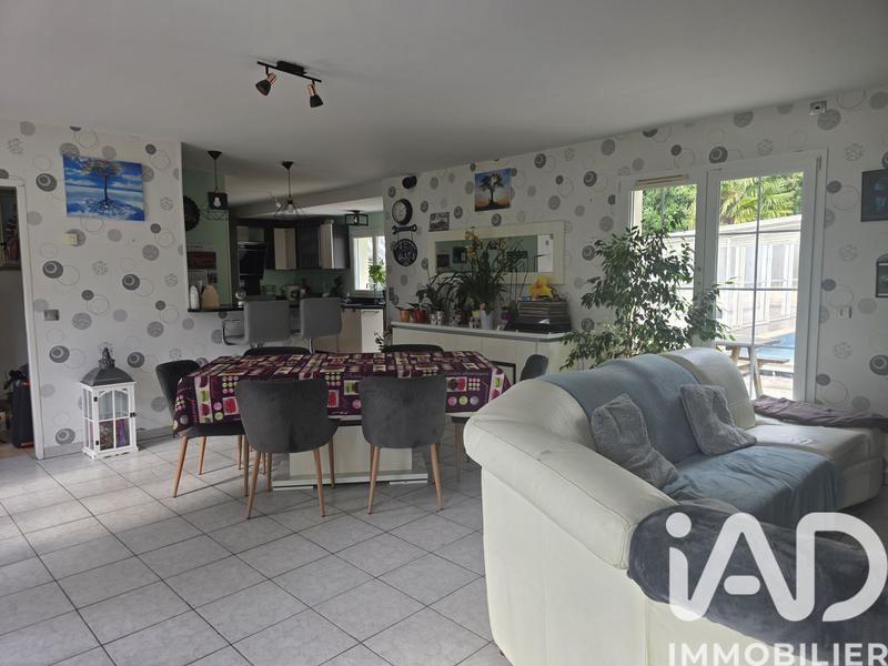 Maison - 222 m² - 5 pièces