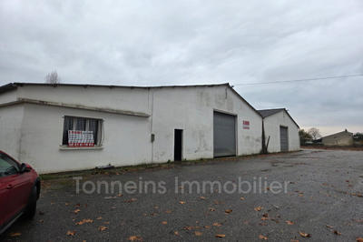 Local commercial - 8 000 m²