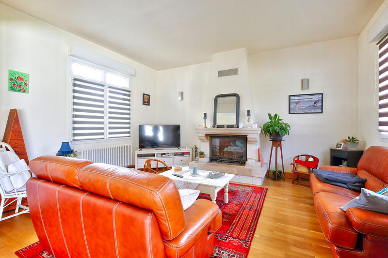 Propriété - 260 m² - 13 pièces