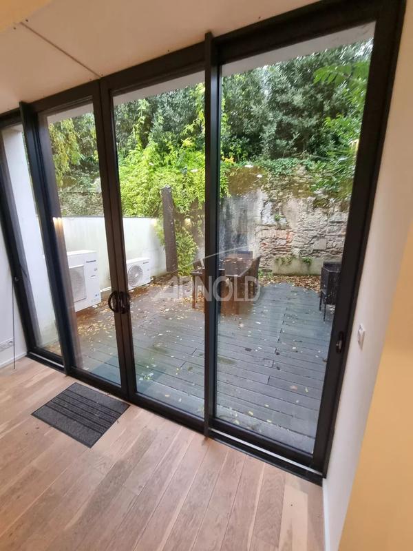 Bureau - 129 m² - 8 pièces