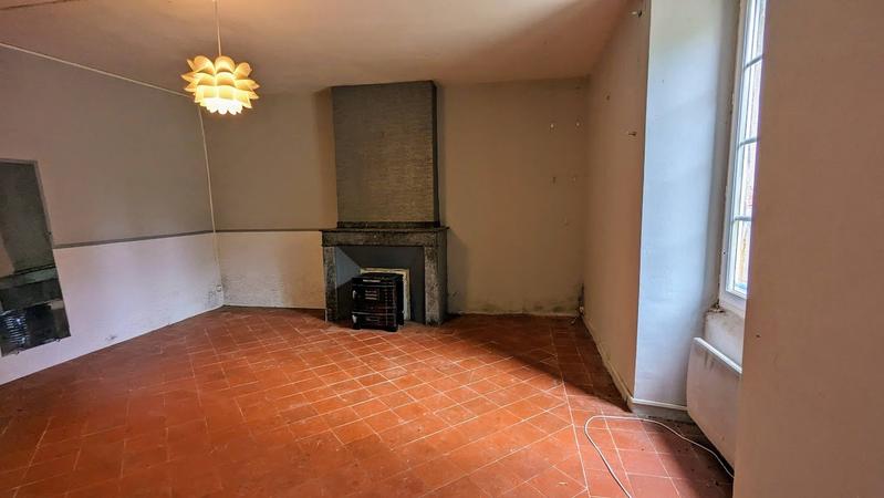 Maison - 244 m² - 8 pièces