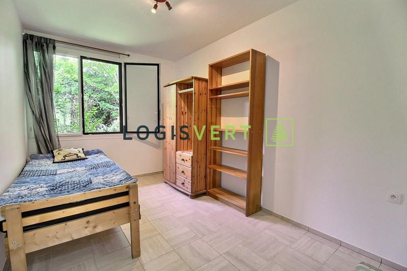 Maison - 205 m² - 10 pièces