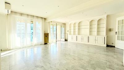 Appartement - 117 m² - 4 pièces