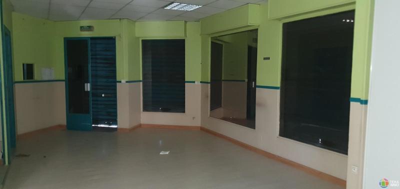 Local commercial - 200 m² - 1 pièce