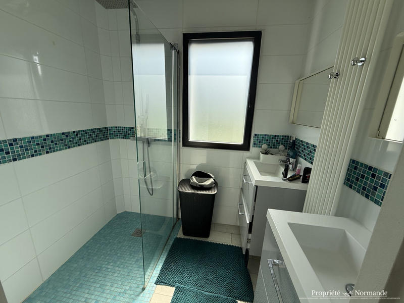 Villa - 168 m² - 6 pièces