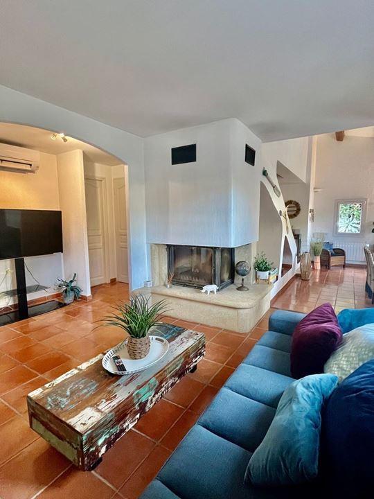 Maison traditionnelle - 160 m² - 6 pièces