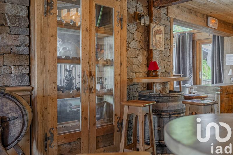 Maison - 424 m² - 10 pièces