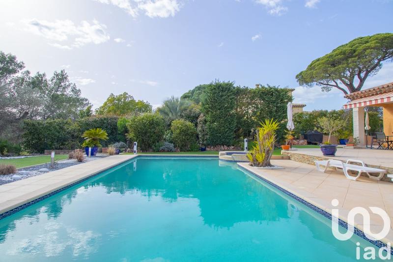 Maison - 205 m² - 6 pièces