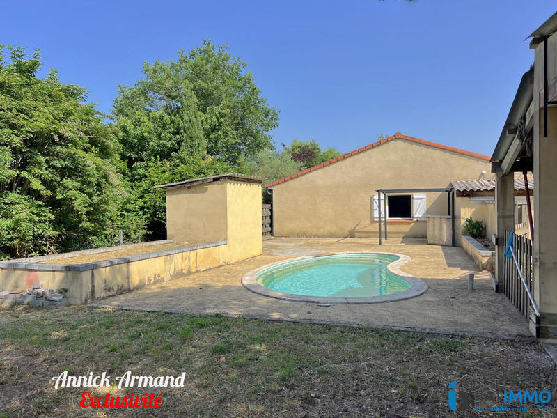 Maison - 211 m² - 9 pièces