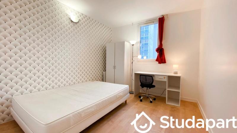 Chambre - 12 m² - 1 pièce