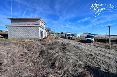 Terrain constructible - 807 m²