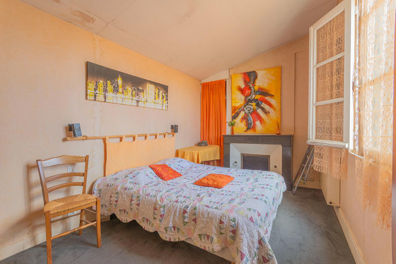 Maison - 210 m² - 8 pièces