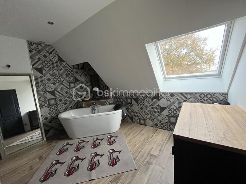 Maison - 182 m² - 6 pièces