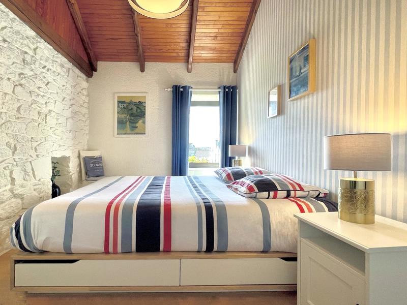 Maison - 305 m² - 10 pièces