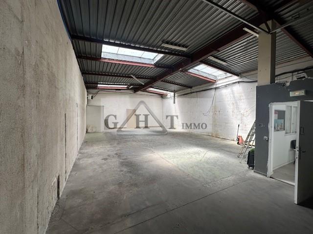 Entrepôt - 180 m²