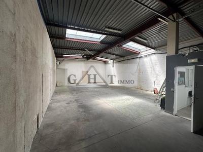Entrepôt - 180 m²