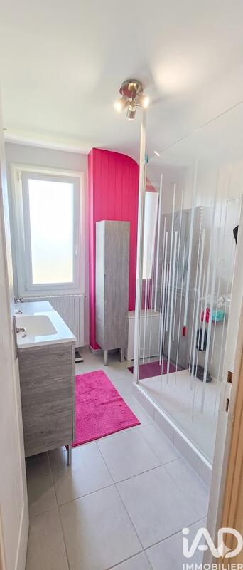 Maison - 92 m² - 5 pièces