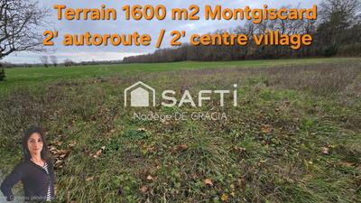 Terrain - 1 600 m²