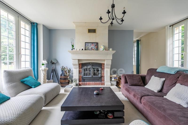 Maison - 250 m² - 7 pièces