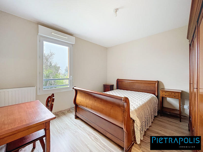 Appartement - 92 m² - 4 pièces